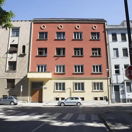 Апартаменты Taya *